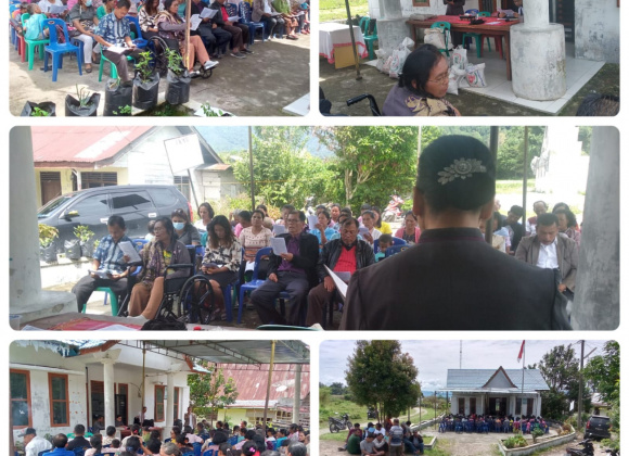 Partangiangan Manabur Boni (Doa Bersama Tabur Benih) di desa Lumban Sangkalan
